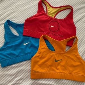 3 Nike Classic Swoosh Sports Bras